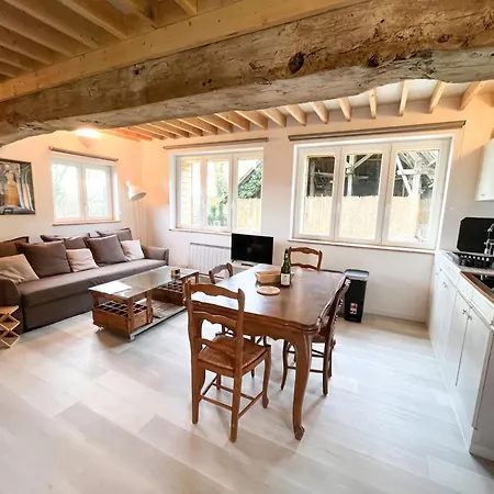 Dom wakacyjny Charmante Maison Manerbe